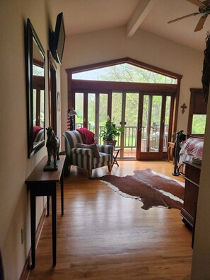 3 bedrooms, desk, iron/ironing board, WiFi - Charming Park Like Mountain 3-bedroom house in Green Brook Township, N.J. w/ AC (Green Brook Township)