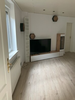 Interior - Beautiful bungalow for the family with private entrance (Weilerswist)