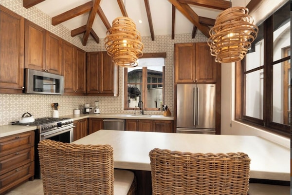 Condo | Private kitchen