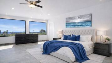 4 slaapkamers, een bureau, een strijkplank/strijkijzer, reisbedje