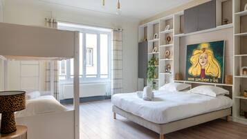 3 habitaciones, tabla de planchar con plancha y acceso a internet