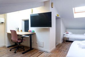 3 chambres, fer et planche à repasser, accès Internet, draps fournis