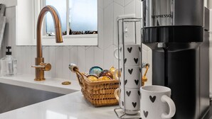 Micro-ondes, four, plaque de cuisson, lave-vaisselle