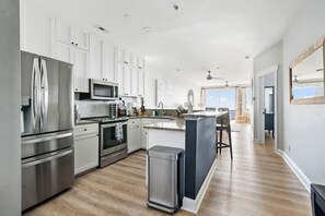 Coffee/tea maker, fridge, microwave, oven - Seawatch - Ocean Views! - Walk to Restaurants (Folly Beach)