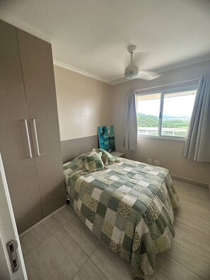2 bedrooms - Cozy between Asturias and Tombo (Guarujá)