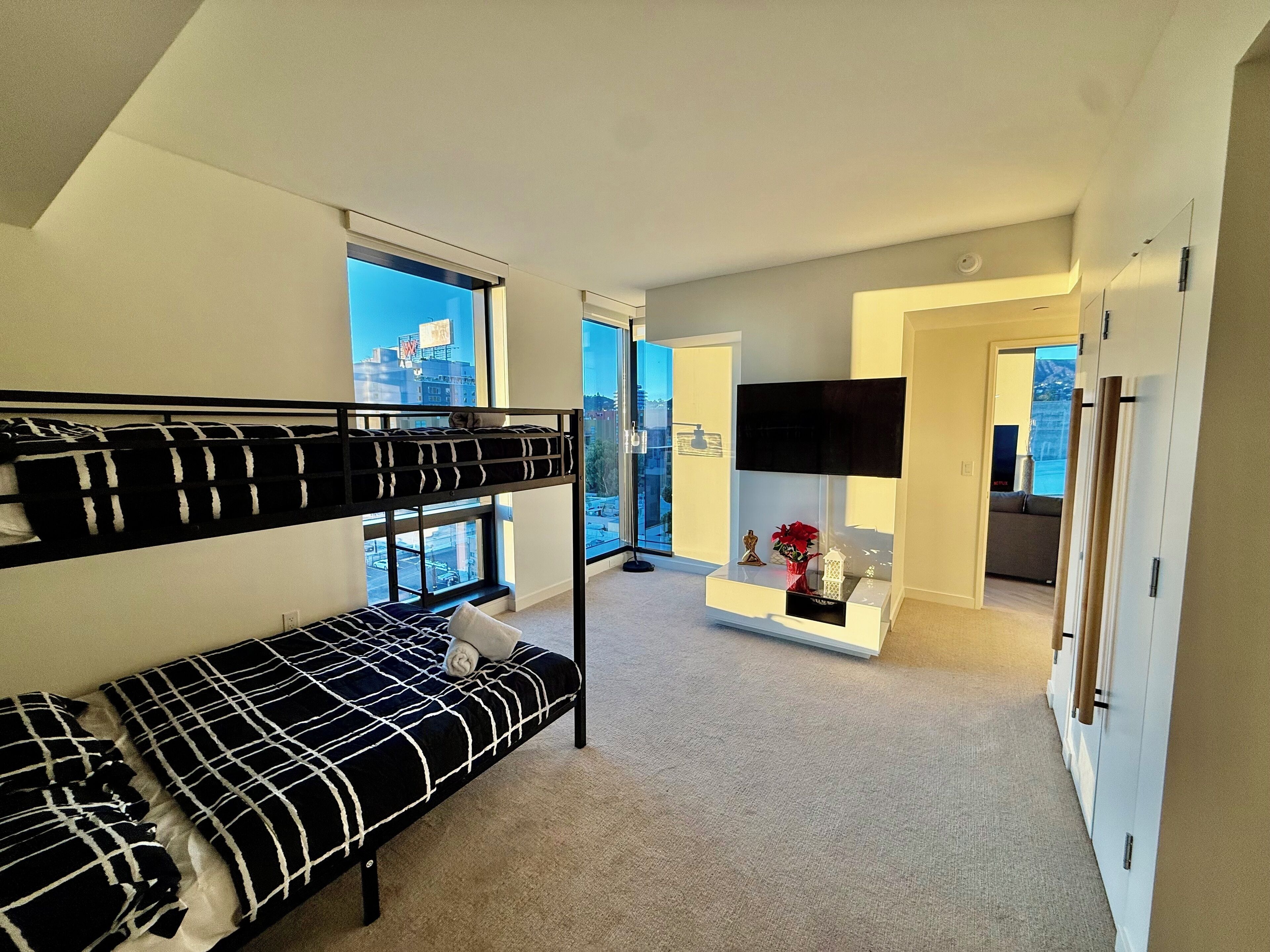 2 多间卧室、熨斗/熨衣板、免费 WiFi、床单