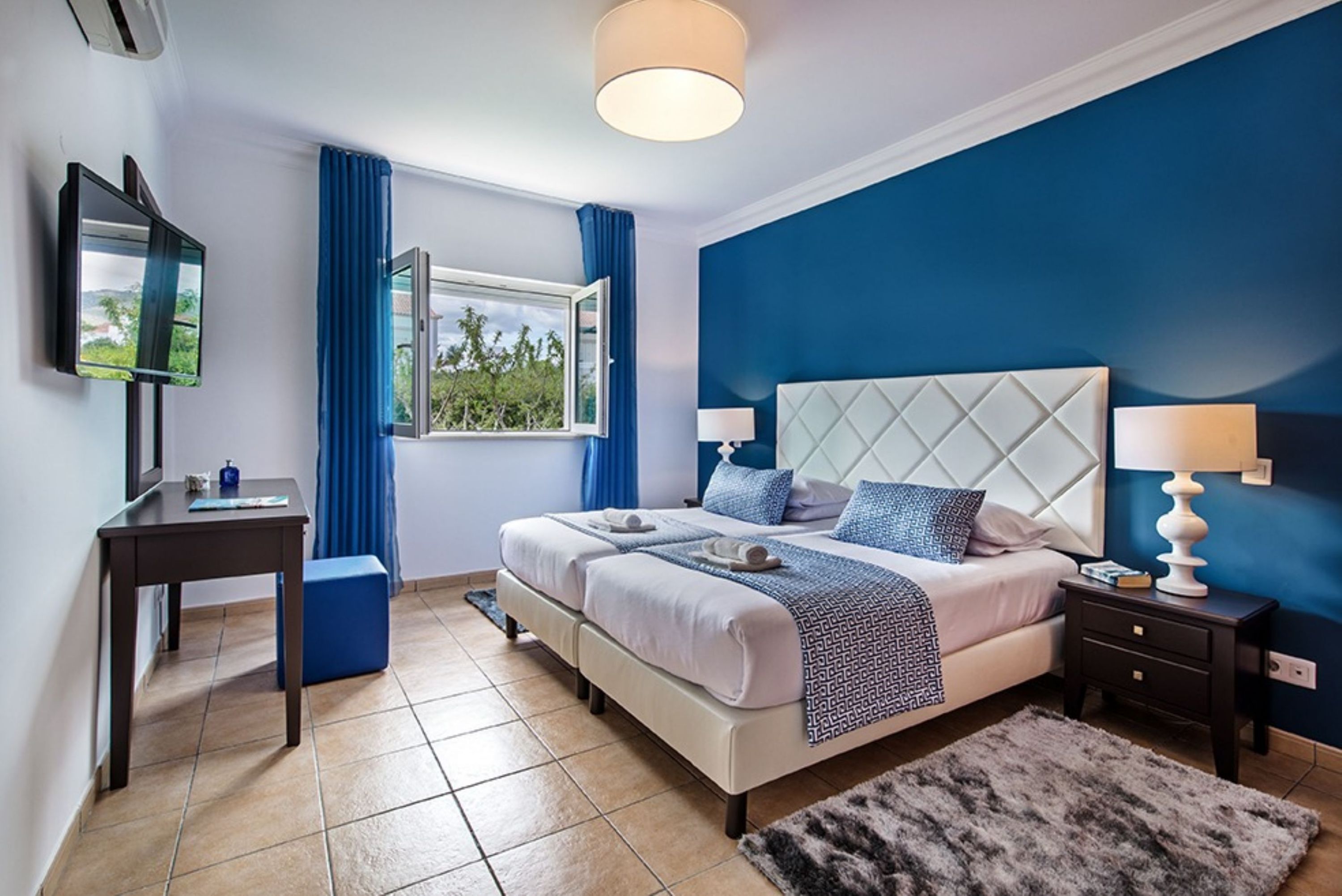 4 bedrooms
