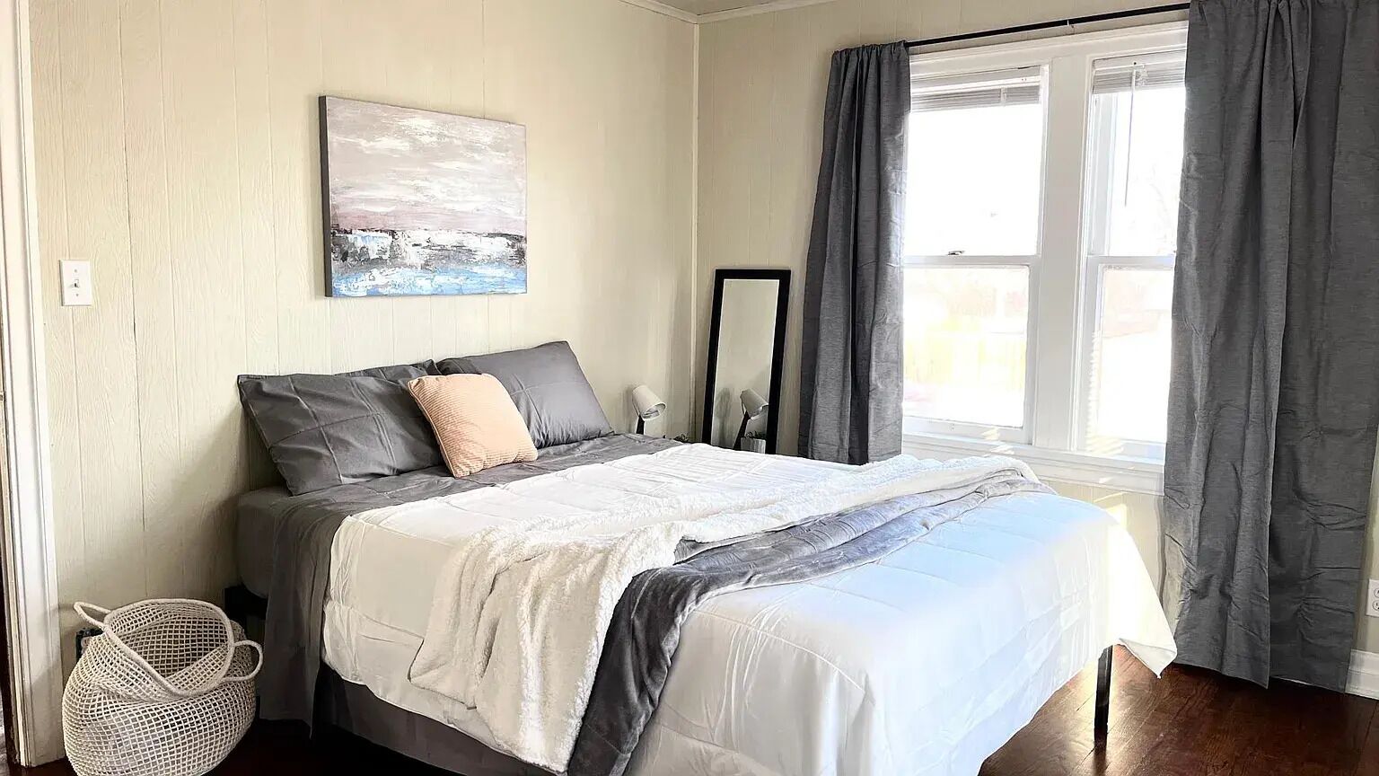 1 chambre, fer et planche à repasser, accès Internet, draps fournis