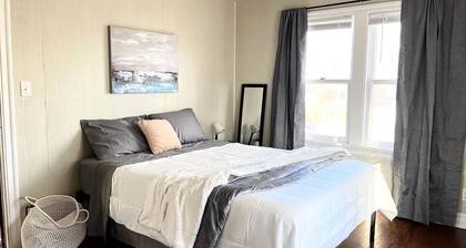 Awesome! One Bedroom Duplex - Upstairs