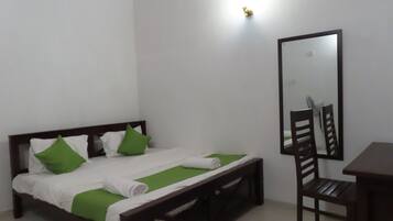 3 chambres, fer et planche Ă repasser, accĂšs Internet, draps fournis