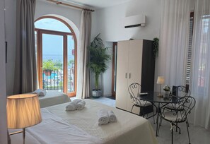 1 bedroom, iron/ironing board, Internet, bed sheets - La Maison Rose - Gaetano Capone (Maiori)