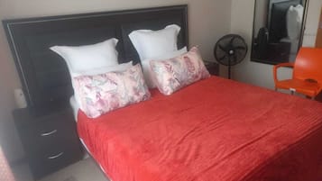 5 Schlafzimmer, BĂŒgeleisen/BĂŒgelbrett, WLAN, BettwĂ€sche