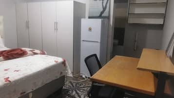 5 Schlafzimmer, BĂŒgeleisen/BĂŒgelbrett, WLAN, BettwĂ€sche