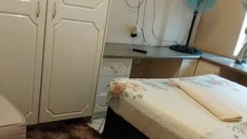 5 Schlafzimmer, BĂŒgeleisen/BĂŒgelbrett, WLAN, BettwĂ€sche