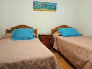 1 bedroom, iron/ironing board, WiFi, bed sheets - Apartment steps from the subway and tourist sites (Santiago)