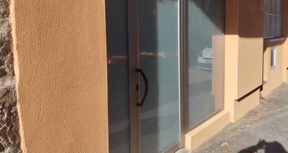 Hostel Travelers Inn