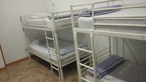 Comfort Shared Dormitory | Free WiFi - Hostel Travelers Inn (Madrid)