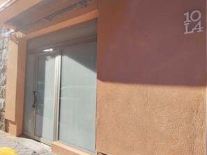 تفاصيل الفندق من الخارج