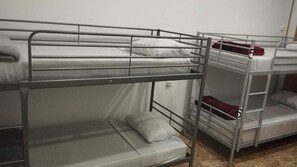 Comfort Shared Dormitory | Free WiFi - Hostel Travelers Inn (Madrid)
