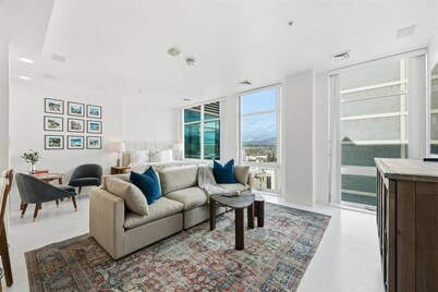 Sophisticated Downtown Boise Condo | Mountain Views | Walkable | Ideal for Business & Couples