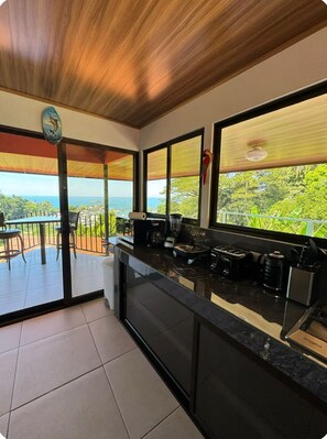 Interior - THE RANCH OVERLOOKING THE PACIFIC OCEAN (Quepos)