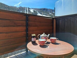 Outdoor dining - 100m from ski slopes, 1st floor, balcony, tv, 32m², Pra Loup (Pra Loup)