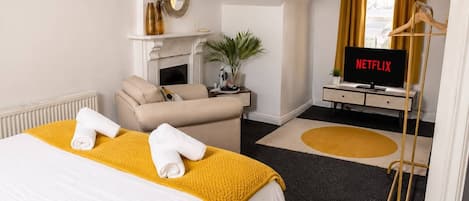 7 bedrooms, iron/ironing board, free WiFi, bed sheets