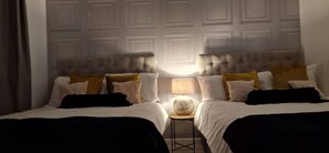 Fer et planche à repasser, Wi-Fi gratuit, draps fournis