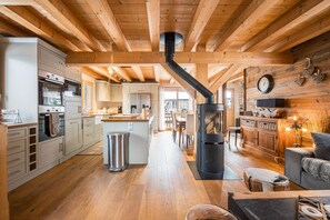 Fridge, microwave, oven, dishwasher - Chalet Etelley - Jacuzzi Privé (Samoëns)