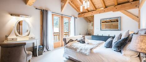 Een strijkplank/strijkijzer, gratis wifi, beddengoed