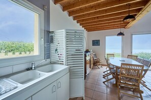 Dining - Les Pieds dans l'eau - Front de Mer (Portbail)