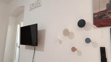 Standaard appartement | Donsdekens, bedden met traagschuimmatrassen, een bureau