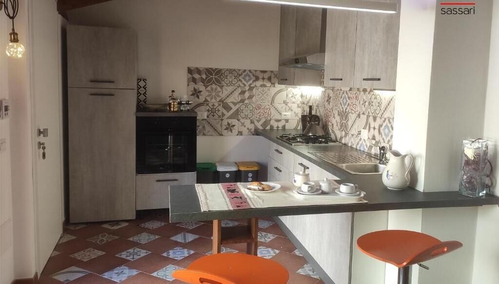 Comfort-Dreibettzimmer, Balkon, Blick auf den Innenhof | Eigene Küche