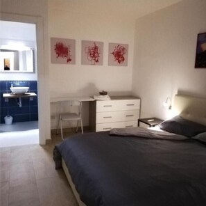 Comfort Double Room, City View | Soundproofing, free WiFi - Archubintu B&B (Sassari)