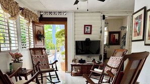 Unclassified image, 5 of 13, button - CLASSIC 1970'S STYLE HOUSE NEXT TO THE BEACH (Rio San Juan)