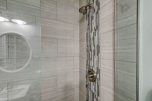 Hair dryer, towels - 2039 - Beachwood Sanctuary: Cozy Walk-to-Beach Villa (Fernandina Beach)