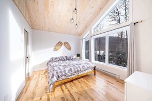 3 habitaciones, cuna de viaje, wifi y ropa de cama 