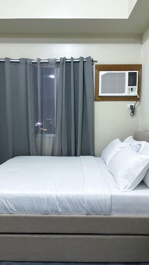 1 chambre, fer et planche à repasser, literie fournie