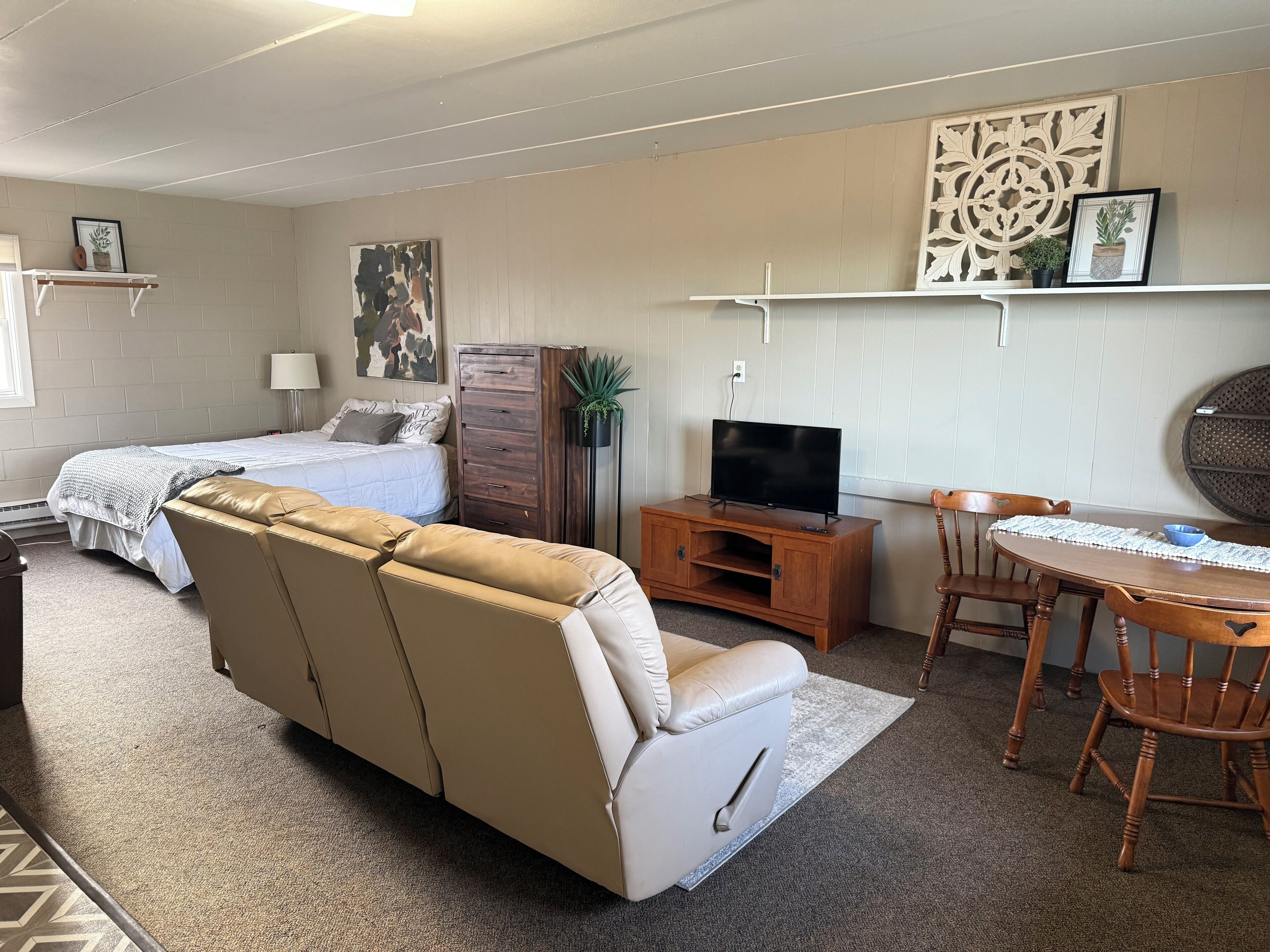 1 bedroom, free WiFi, bed sheets