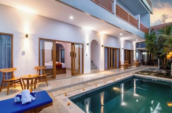 Outdoor pool - Kubu YN Guesthouse (Umasan)