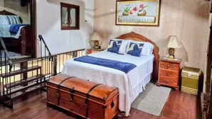 2 bedrooms, WiFi, bed sheets - Villa in Santa Inés condominium, a few meters from the entrance to Antigua Guatemala. (Santa Inés del Monte Pulciano)