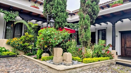 Villa in Santa Inés condominium, a few meters from the entrance to Antigua Guatemala.