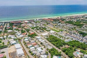 Aerial view - Sun Justice (Miramar Beach)