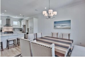House, Multiple Beds (Sun Justice) | Dining - Sun Justice (Miramar Beach)