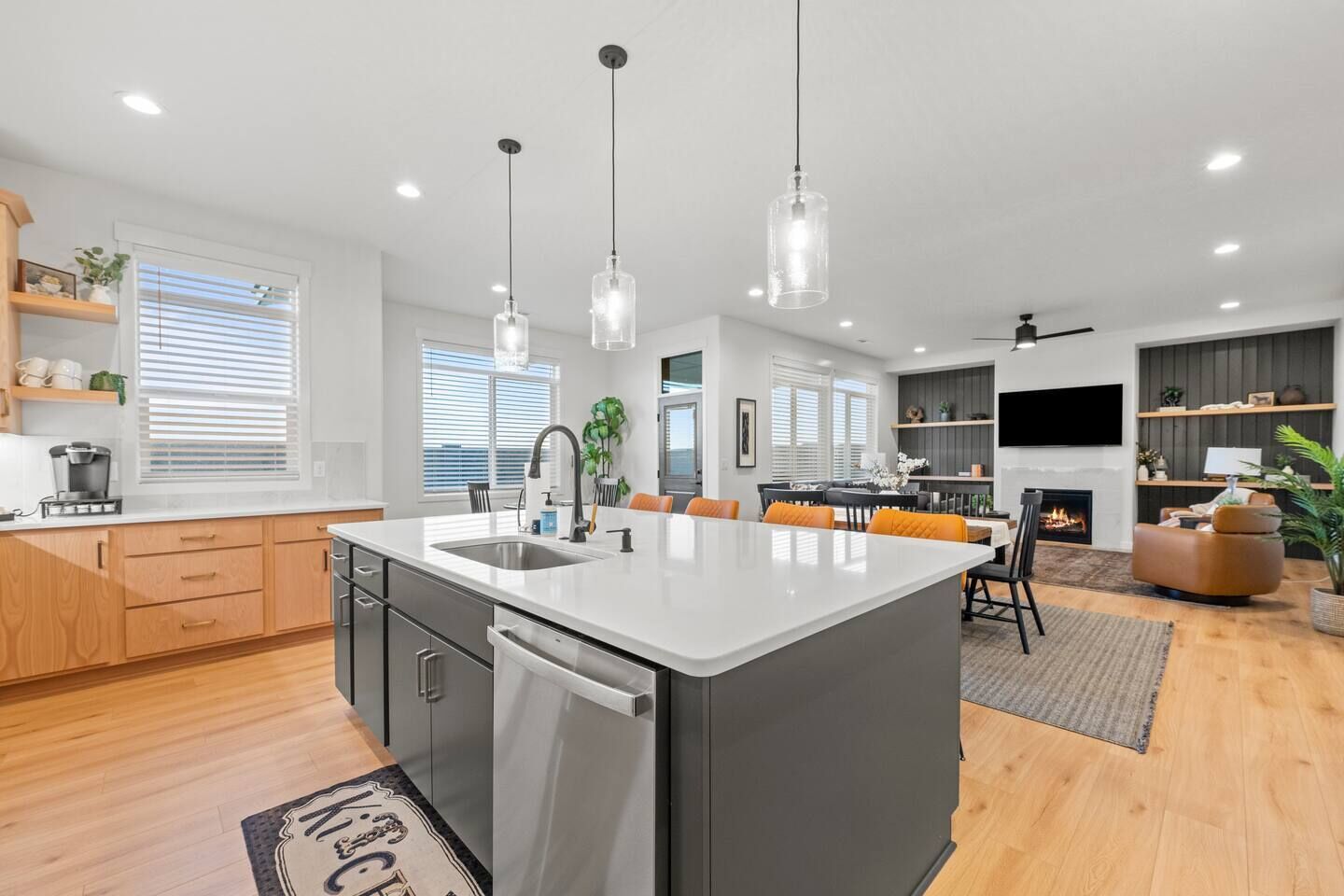 ثلاجة، ميكروويف، فرن، موقد طهي مسطح