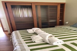 2 Schlafzimmer, Bügeleisen/Bügelbrett, WLAN, Bettwäsche