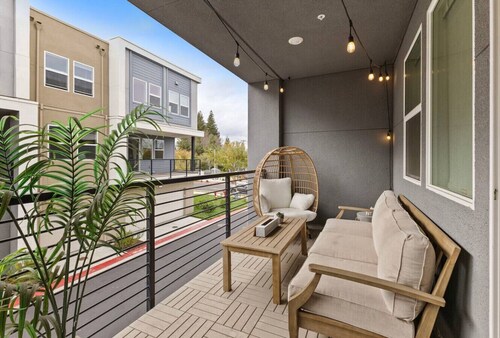 Townhouse in South San Jose 2 bed/2 bath