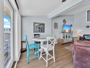 콘도, 침대(여러 개) (Harbor Dreams) | 다이닝