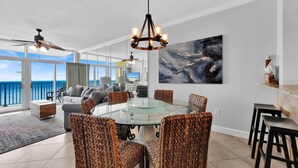 Apartment, Mehrere Betten (Jade East 1630) | Speisen
