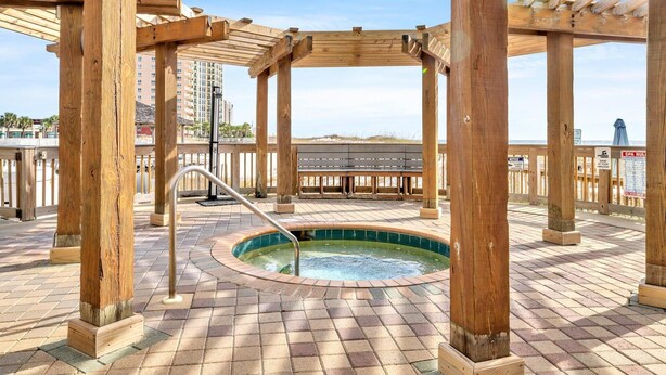 Appartement, meerdere bedden (The Terrace at Pelican Beach Unit 160) | Spabad buiten